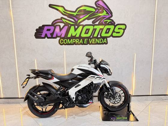 BAJAJ DOMINAR 200 